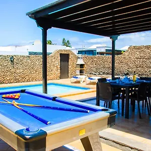 Villa Calamares With Heated Pool And Air Conditioning, Playa Blanca (Lanzarote)